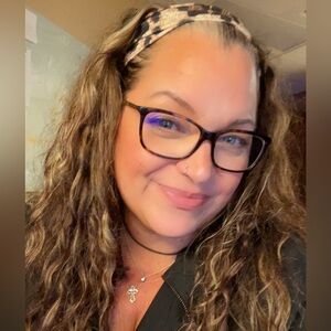 Meet your Posher, Teresa